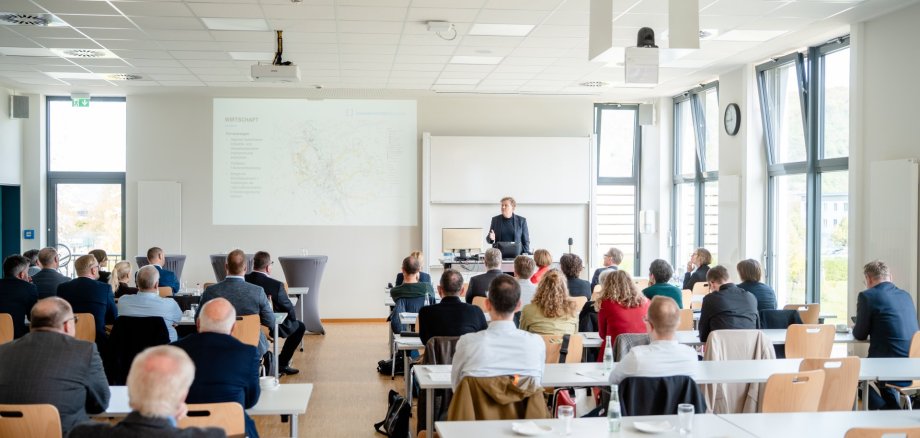  Erfolgreiche Auftaktveranstaltung der Region Bundesstadt Bonn mit dem Projekt ZukunftsBundRegion am RheinAhrCampus in Remagen. Foto: B. Risse / Kreisverwaltung Ahrweiler  