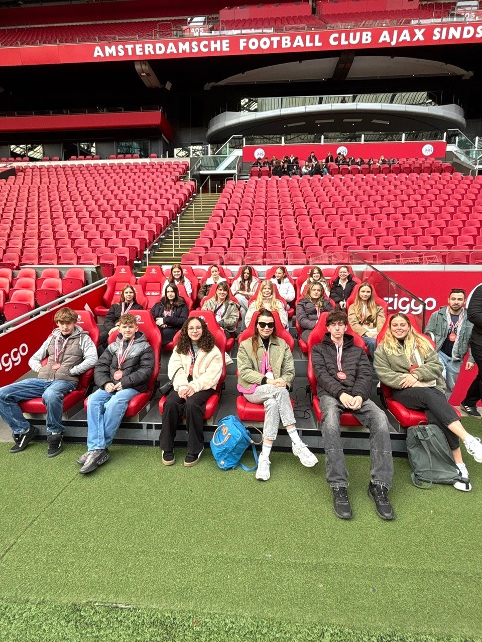Beim Besuch des Fußballstadions in Amsterdam erhielten die Jugendlichen spannende Einblicke hinter die Kulissen des Profifußballs der Johan-Cruyff-Arena Foto: Femke de Jong 