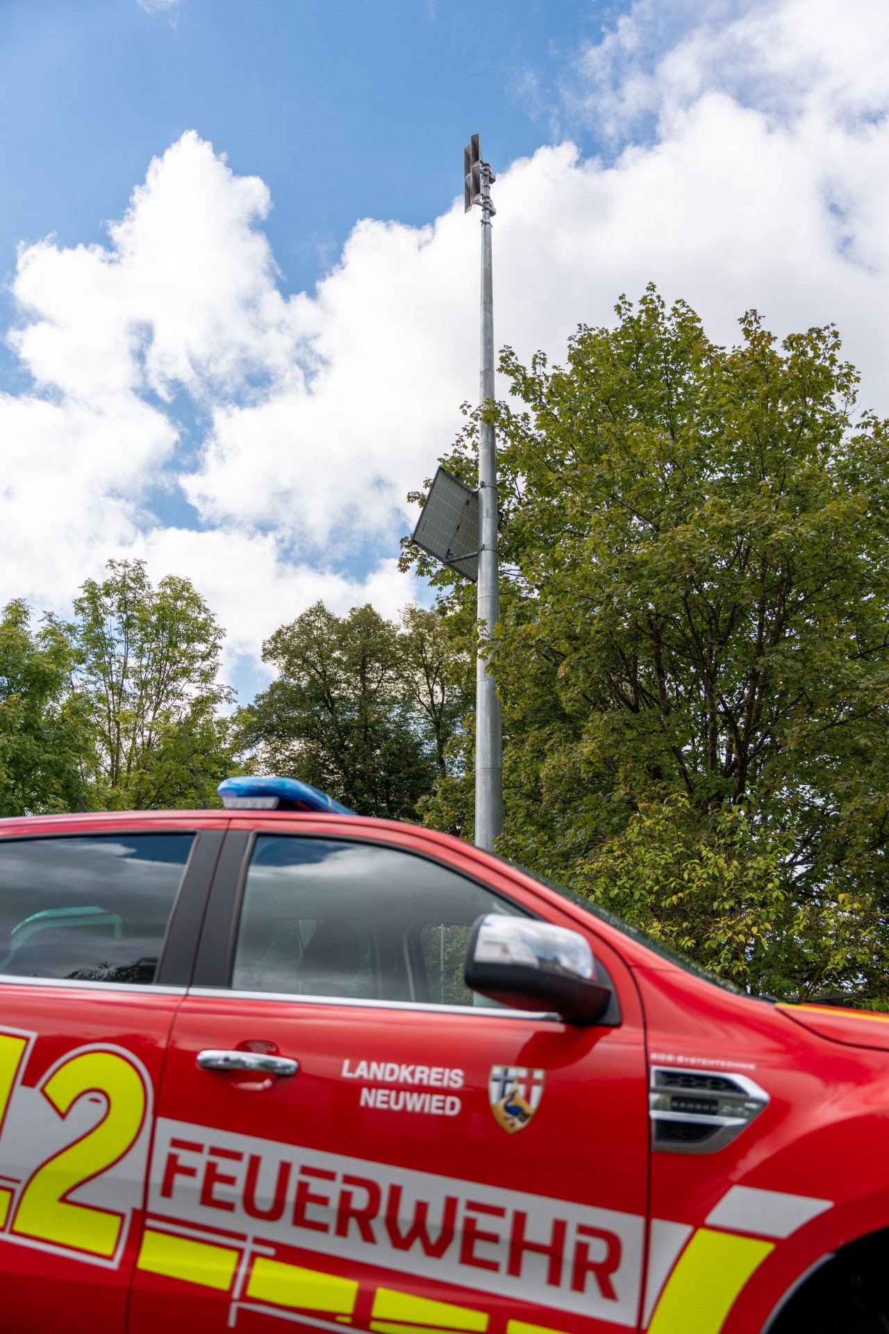 Wichtige Information Das Dienstgebäude in der Rudolf-Diesel-Straße 10 (Industriegebiet Neuwied) bleibt heute, 24. März 2026, aus Sicherheitsgründen geschlossen. Betroffen sind: • Kfz-Zulassungsstelle (Hauptstelle) • Führerscheinstelle Grund ist ein festgestellter Gasgeruch im Gebäude. Der Kundenservice ist voraussichtlich erst ab morgen wieder wie gewohnt möglich. Vielen Dank für Ihr Verständnis.  