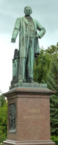 Das 1902 errichtete Raiffeisendenkmal an seinem heutigen Standort Raiffeisenplatz in Neuwied. Foto: Silke Läufer-Hermann