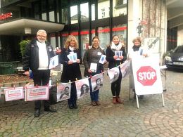 Foto: Die Standbesetzung in der Linzer Innenstadt.