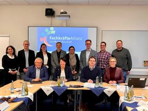 Foto: Einzeln stark, gemeinsam noch besser – die Fachkräfteallianz im Landkreis Neuwied thematisierte auf ihrer jüngsten Sitzung den Stand der Vorbereitungen zur dritten AusbildungsmessePlus am 16. Mai 2024 von 9 bis 14 Uhr auf dem Gelände der David-Roentgen-Schule. Foto: Natalja Bayer (IHK Neuwied)