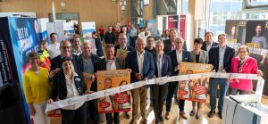 Die geballte Energie der Fachkräfteallianz im Landkreis Neuwied war auch mit Landrat Achim Hallerbach und dem 1. Kreisbeigeordneten Philipp Rasbach auf der AusbildungsmessePlus vertreten.