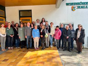 Foto:  In der Wiedhöhenhalle in Kurtscheid fand die vierte Netzwerkkonferenz unter dem Titel „Gesund älter werden im Kreis Neuwied“ statt. Foto: Sabine Hennemann