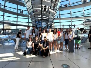 Die Kuppel im Reichstag war eines der Ziele der Jugendbildungsfahrt nach Berlin, die die Kreisjugendpflege Neuwied organisiert hatte. Foto: Nicole Bauer / Kreisverwaltung Neuwied