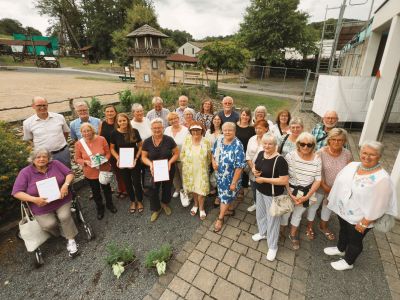 Alljährlich bedankt sich der Landkreis Neuwied mit einem eigens eingeführten „Feiertag“ bei seinen Lernpatinnen und Lernpaten für deren Einsatz. In diesem Jahr war die Römerwelt in Rheinbrohl Schaupatz des „Dankeschöns“ in Veranstaltungsform. Foto: Martin Boden / Kreisverwaltung Neuwied