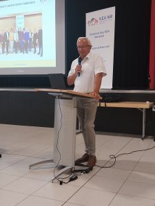 Die Hochschule Koblenz stellte bei der KEA-Vollversammlung in Neustadt die Ergebnisse zur Kita-Bedarfsumfrage vor. Fotos: Anja Werner / Kreisverwaltung Neuwied