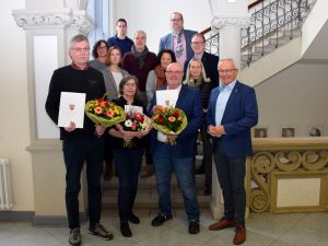 Foto: Im Rahmen einer kleinen Feierstunde im Kreishaus wurden Rosina Kusche-Knirsch, Erhard Bierbrauer und Klemens Ehrenberg von Landrat Achim Hallerbach mit anerkennenden Worten in den Ruhestand verabschiedet. Foto: Silke Läufer-Hermann / Kreisverwaltung Neuwied